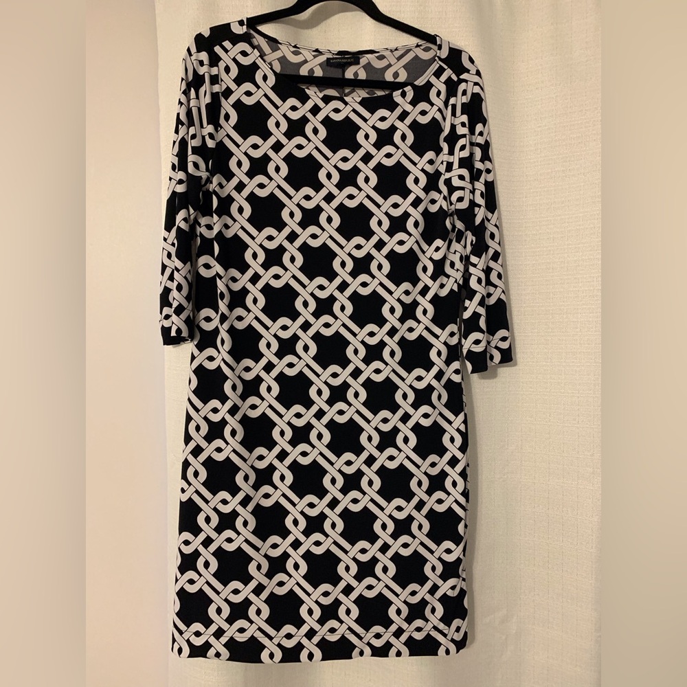 Beautiful black and white dress by Banana Republic.size M